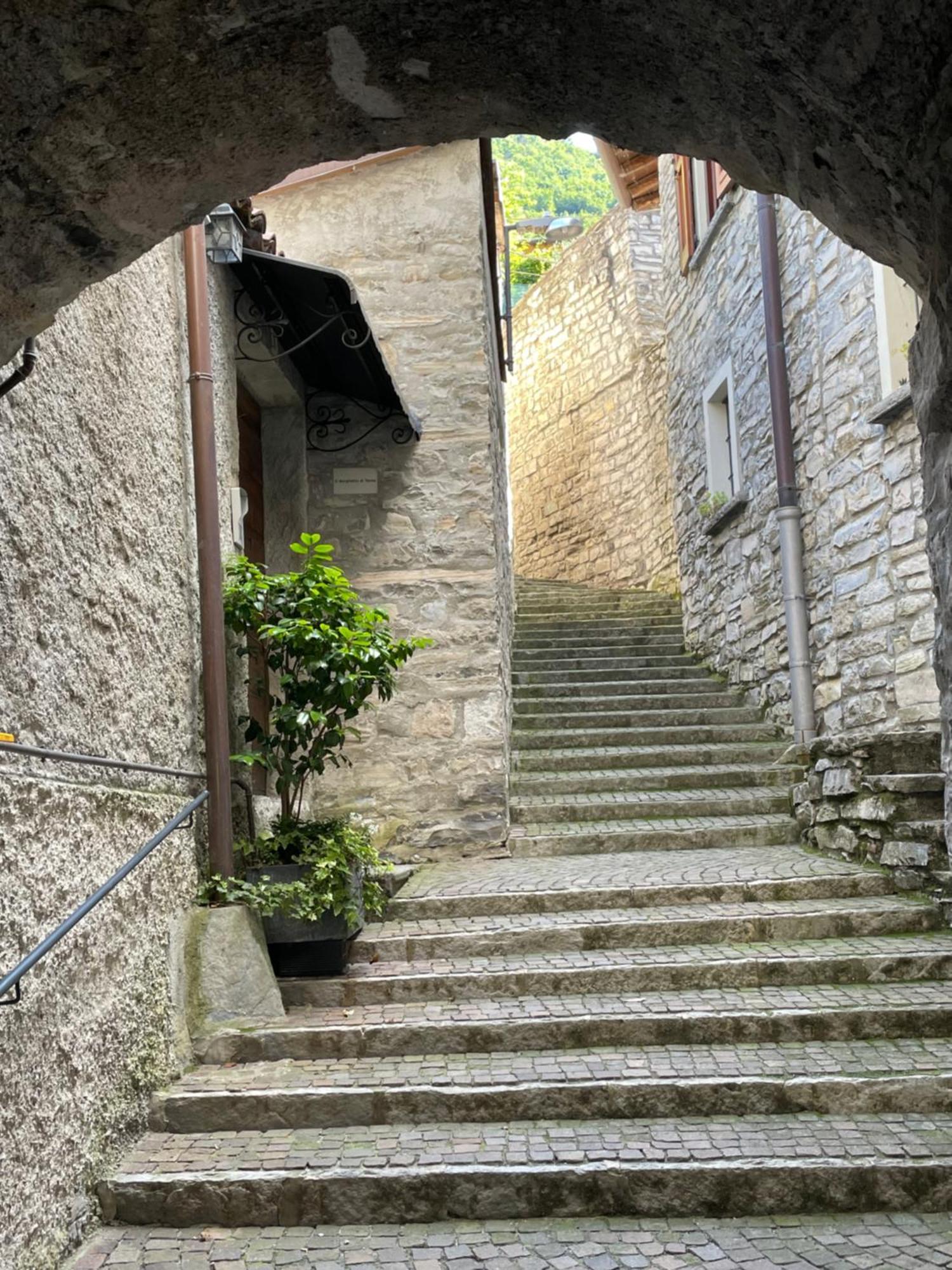 Il Borghetto Di Torno Apartment Exterior foto